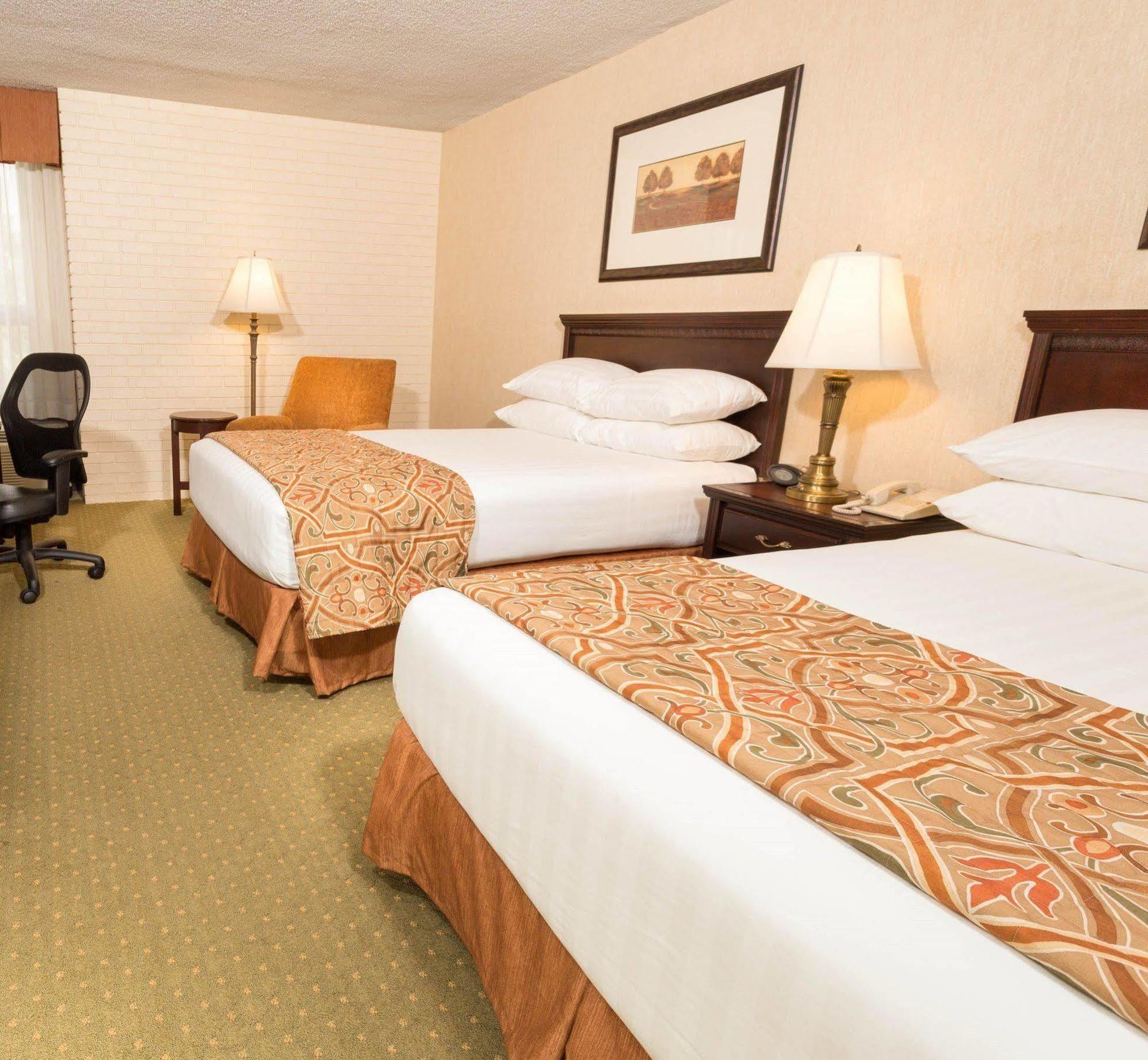 Drury Inn & Suites Nashville Airport Bagian luar foto
